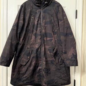 Women’s 1X Green Michael Kors Camouflage Hooded Jacket